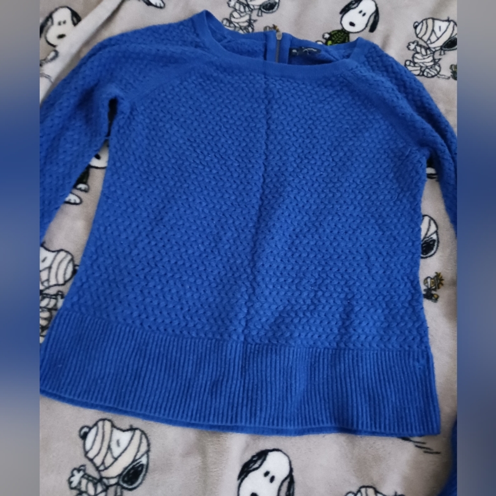 crew neck